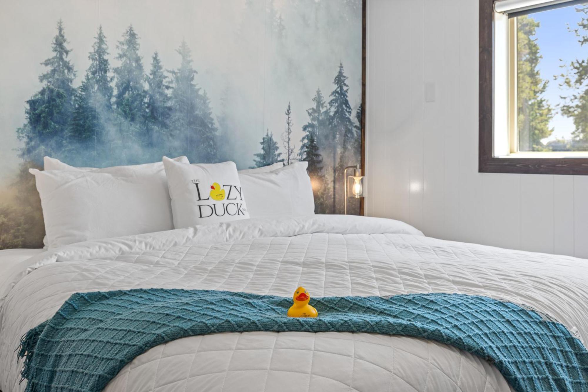 Lazy Duck Inn West Yellowstone Exteriör bild